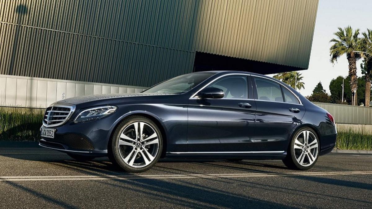 Klas Bir Sedan Serisi: Mercedes-Benz C Serisi Dikkat Çeken Özellikleri ve Fiyat Listesi