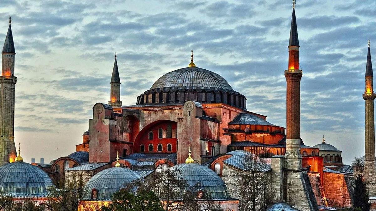 Vikinglerin Bile Uğradığı, Dünya Tarihi İçin Büyük Öneme Sahip Ayasofya’nın Bir Mimarlık Harikası Olduğunu Kanıtlayan Özellikleri