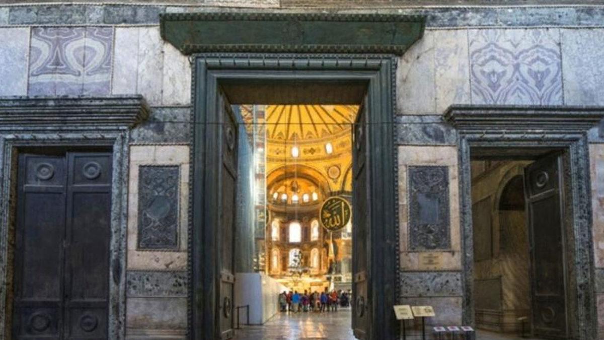 Vikinglerin Bile Uğradığı, Dünya Tarihi İçin Büyük Öneme Sahip Ayasofya’nın Bir Mimarlık Harikası Olduğunu Kanıtlayan Özellikleri