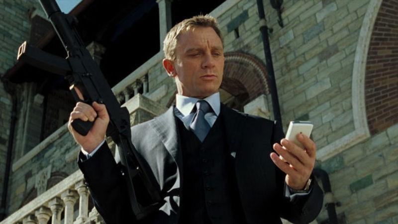 Geçmişten Günümüze James Bond’un Filmlerde Kullandığı Tüm Telefonlar