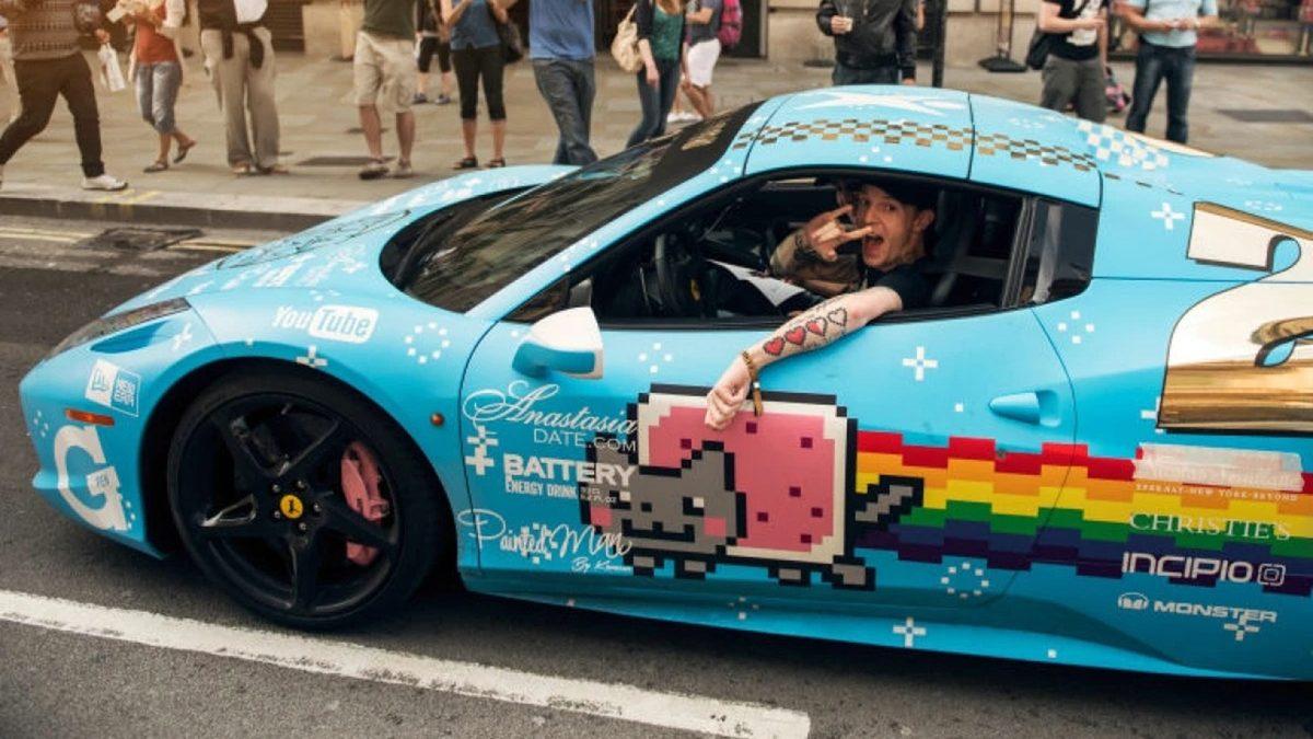 O Kadar Paraları Olmasına Rağmen Alamayacakları Bir Şey Varmış: İşte Otomobil Firmalarının Kara Listeye Aldığı Ünlüler