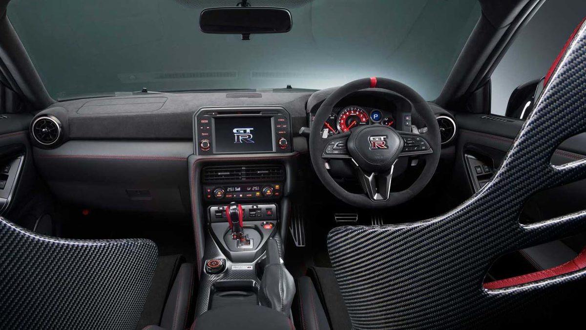 2024 Nissan GT-R Tanıtıldı! Her Bir Noktası Kendine Hayran Bırakıyor