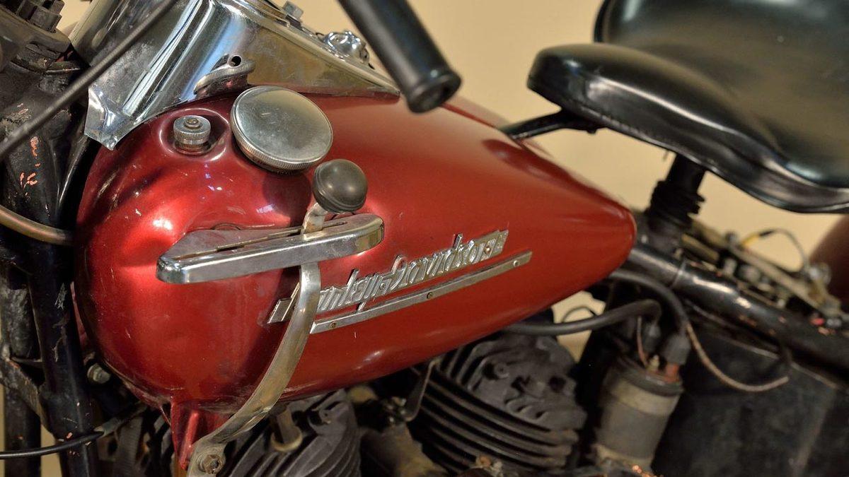 Otomobillerde Elle Değiştirilen Vites, Motosikletlerde Neden Ayakla Değiştiriliyor?