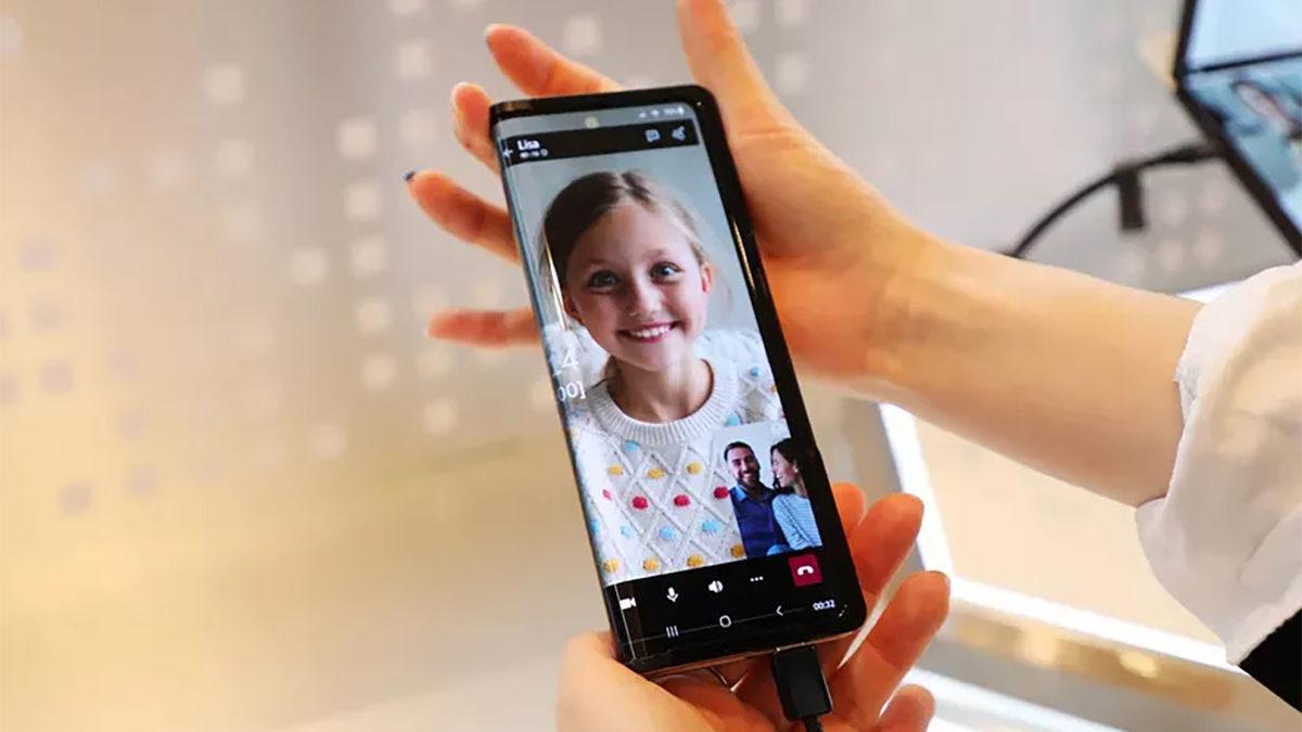 Samsung’un Yeni Katlanabilir Ekran Tasarımı, Bir Taşla İki Kuşu Vuracak: Hem Öne Hem Arkaya Katlanan ’Boşluksuz’ Ekran