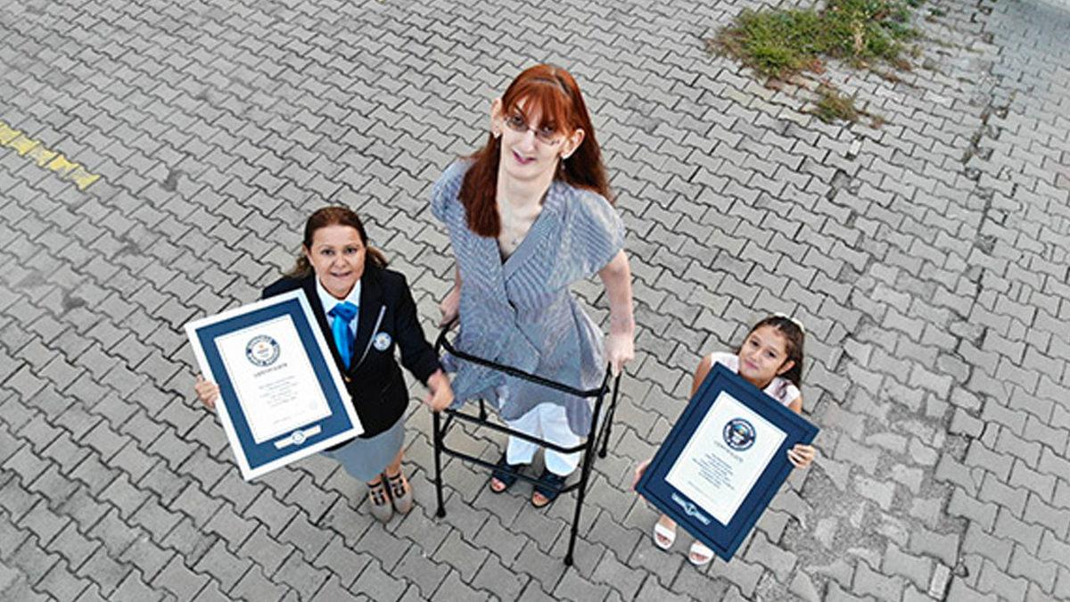 Dünyanın En Uzun Kadını Unvanının Yeni Sahibi Bir Türk Oldu