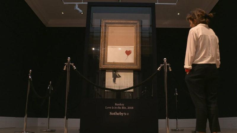 Anonim Sanatçı Banksy’nin Kendi Kendini Parçalayan Tablosu, 24 Milyon Dolara Satıldı