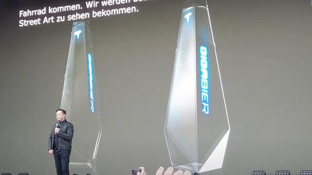 Bi’ Uslu Dur Artık be Adam: Elon Musk, Tesla’nın Berlin Fabrikasında Bira Üreteceğini Açıkladı