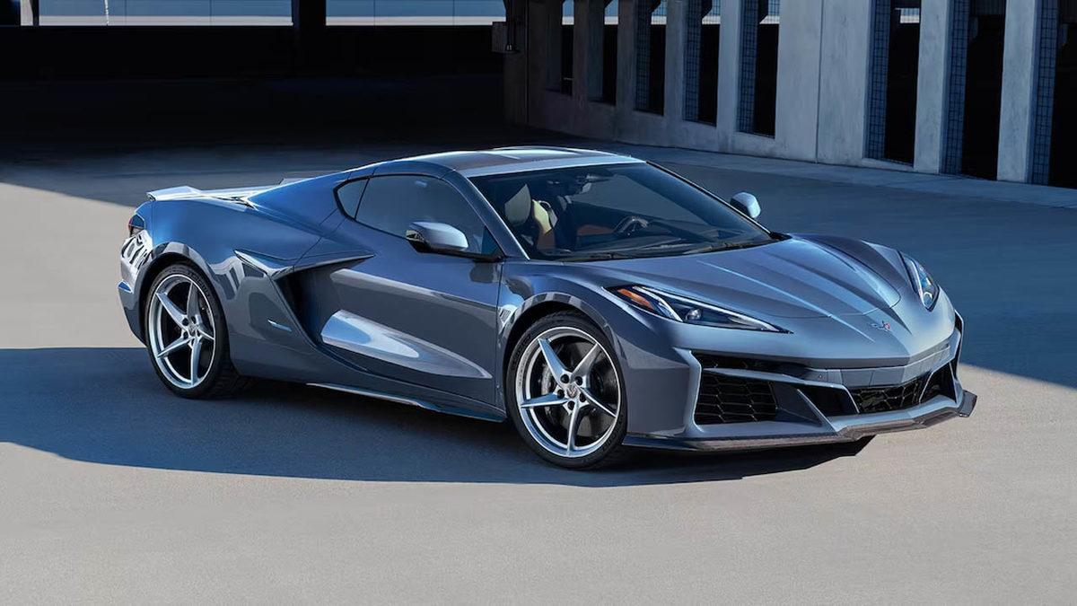 İlk Elektrikli Corvette Tanıtıldı: Karşınızda 2024 Corvette E-Ray! (Ama Tam Elektrikli Değil)
