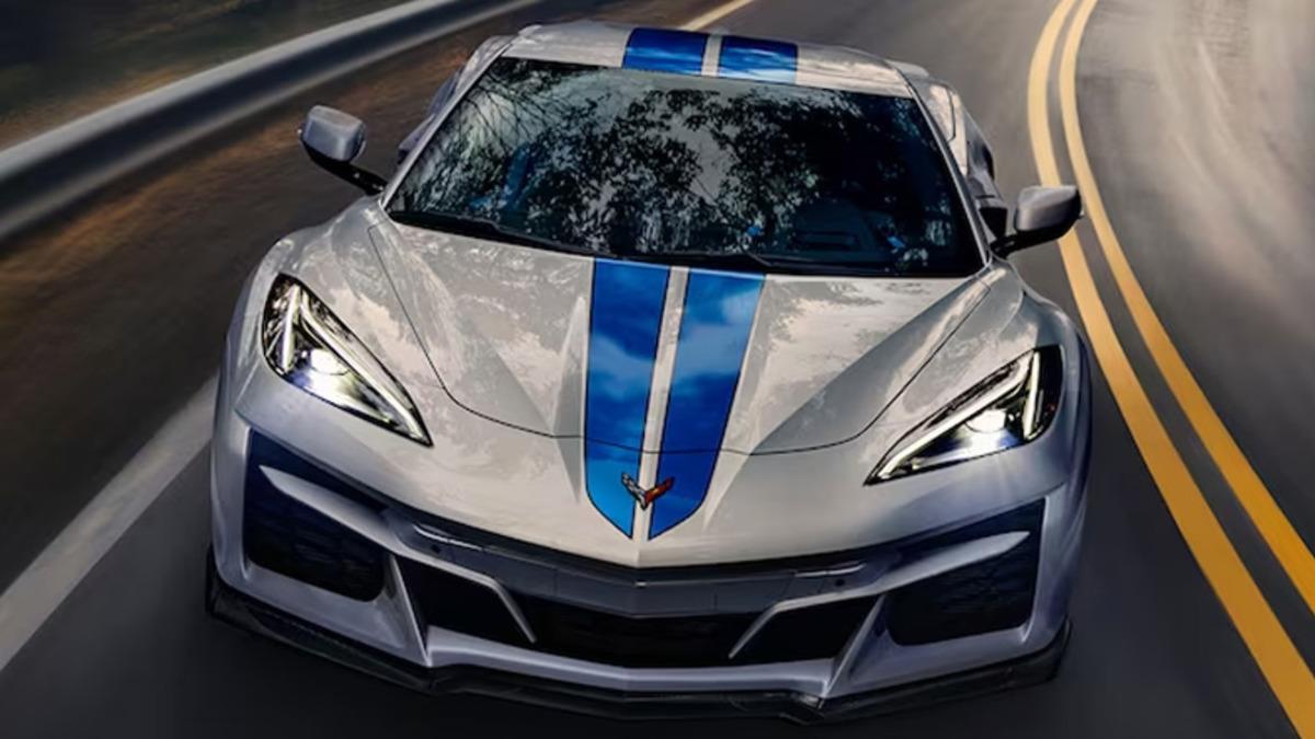 İlk Elektrikli Corvette Tanıtıldı: Karşınızda 2024 Corvette E-Ray! (Ama Tam Elektrikli Değil)