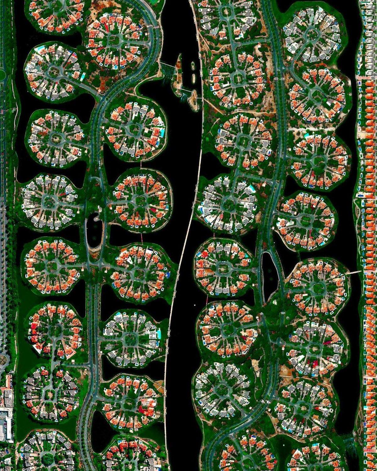 Siz Hangisinde Yaşamak İsterdiniz? Kaosun ve Kusursuz Düzenin Buluştuğu Kuş Bakışı 37 Şehir Manzarası