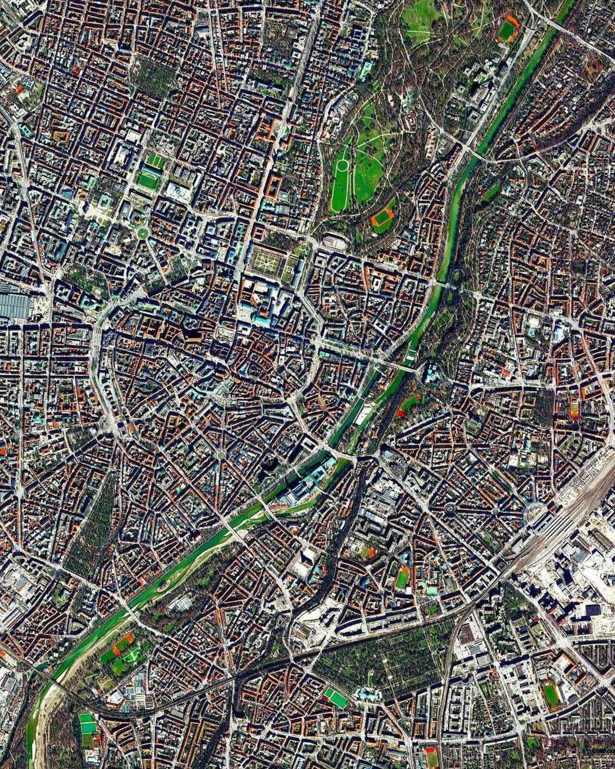Siz Hangisinde Yaşamak İsterdiniz? Kaosun ve Kusursuz Düzenin Buluştuğu Kuş Bakışı 37 Şehir Manzarası