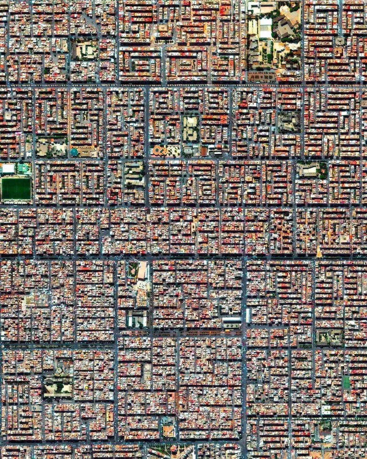 Siz Hangisinde Yaşamak İsterdiniz? Kaosun ve Kusursuz Düzenin Buluştuğu Kuş Bakışı 37 Şehir Manzarası