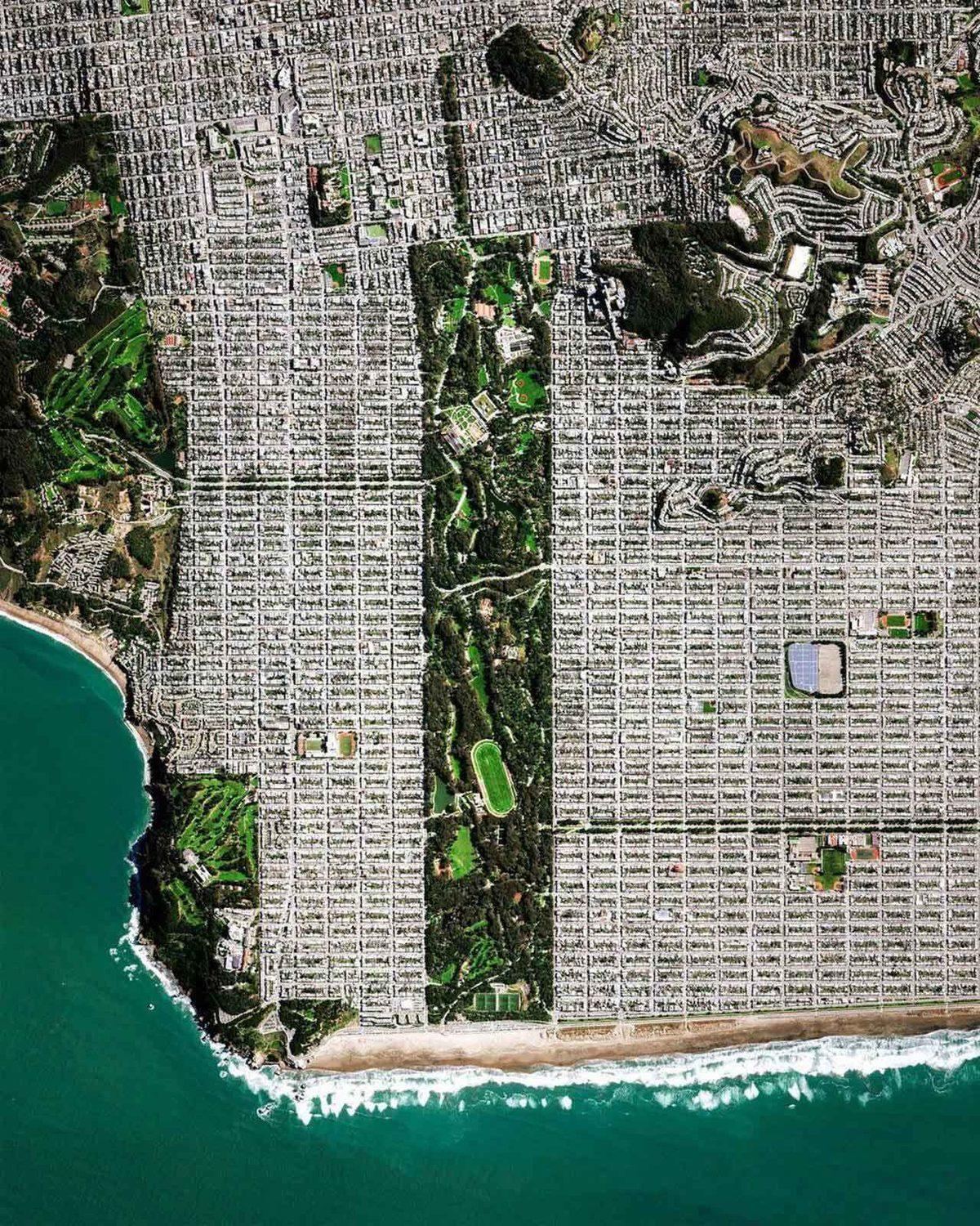 Siz Hangisinde Yaşamak İsterdiniz? Kaosun ve Kusursuz Düzenin Buluştuğu Kuş Bakışı 37 Şehir Manzarası