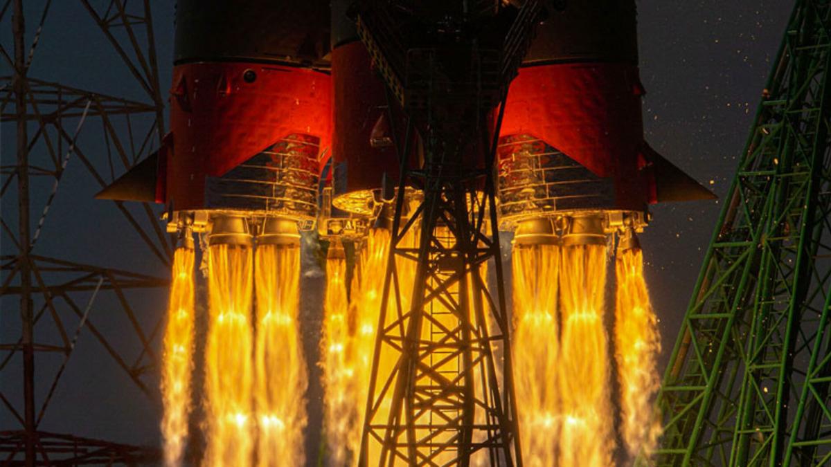 Film Çekimleri İçin Uzaya Fırlatılan Mekik Uluslararası Uzay İstasyonu’na Zarar Verdi