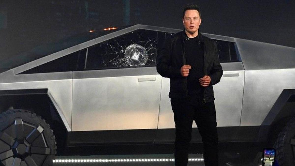 Tesla, Cybertruck’ın Teknik Özellikleri ve Fiyat Bilgisini Sitesinden Kaldırdı