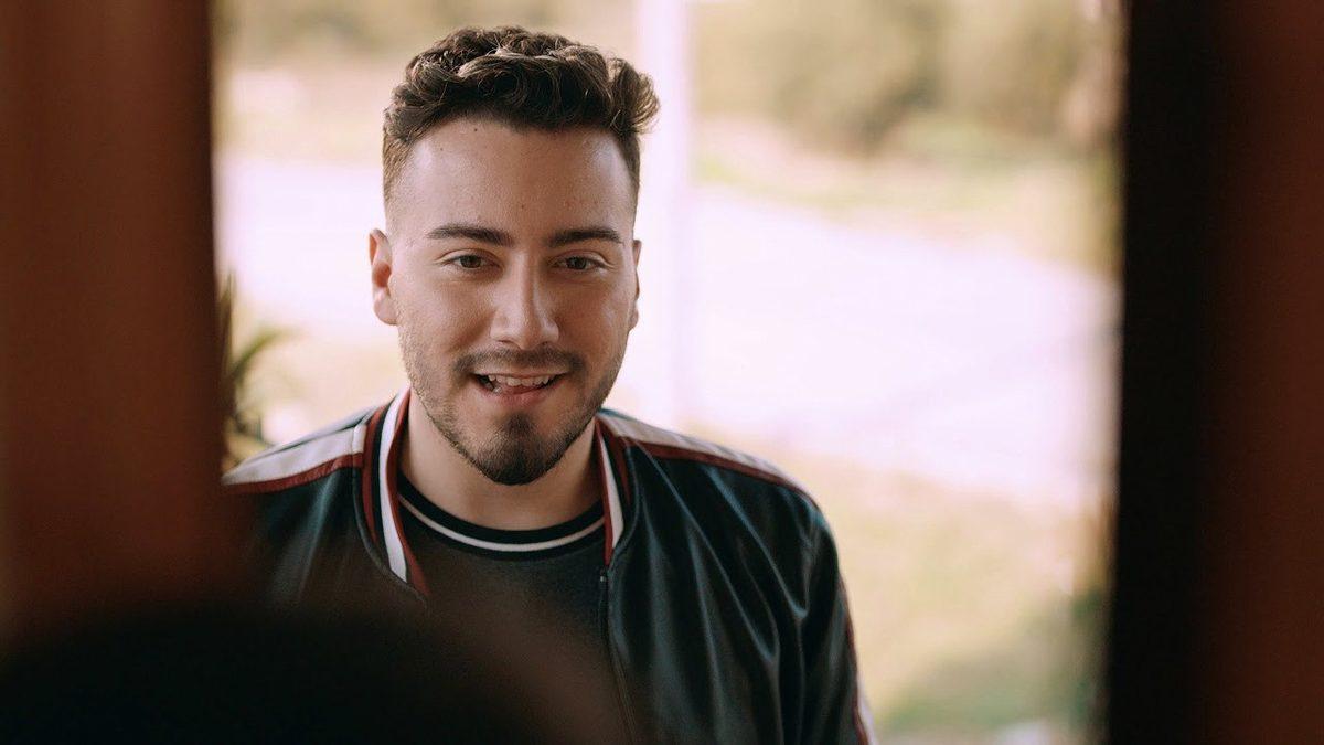 Enes Batur’dan Okan Bayülgen’in 