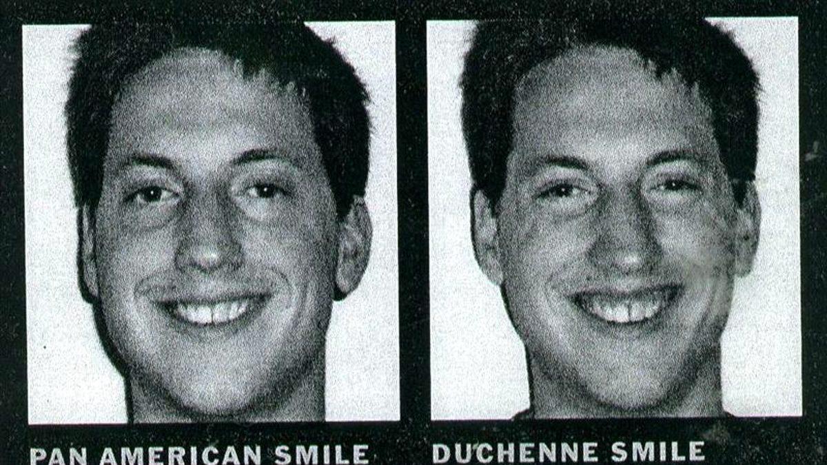 Fotoğraf Çekilirken Doğal Bir Şekilde Gülümsemek Neden Bu Kadar Zordur?