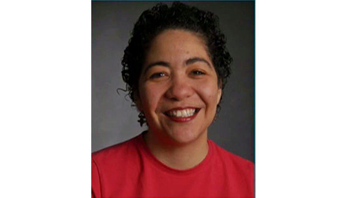 Fotoğraf Çekilirken Doğal Bir Şekilde Gülümsemek Neden Bu Kadar Zordur?