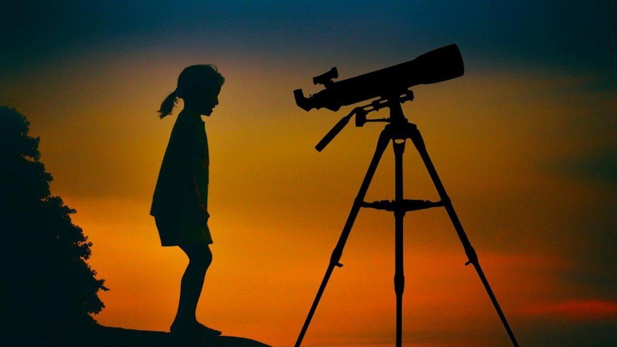 En Basit Malzemelerle Evde Teleskop Nasıl Yapılır? Adım Adım Anlattık