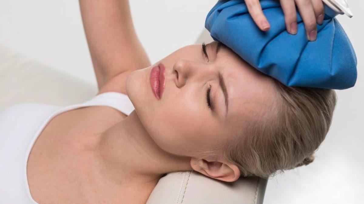 Kafanızı Duvarlara Vurma İsteği Uyandıran Migren Ağrısını Evde Nasıl Geçirebilirsiniz?