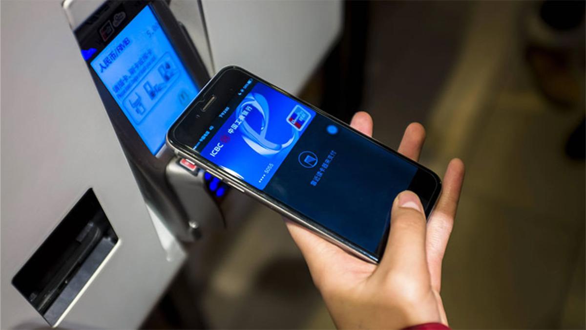 ABD Bankaları, Apple Pay ve PayPal’a Rakip Olacak Yeni Bir Cüzdan Uygulaması Geliştiriyor: Banka Kartları Tarihe Karışabilir!