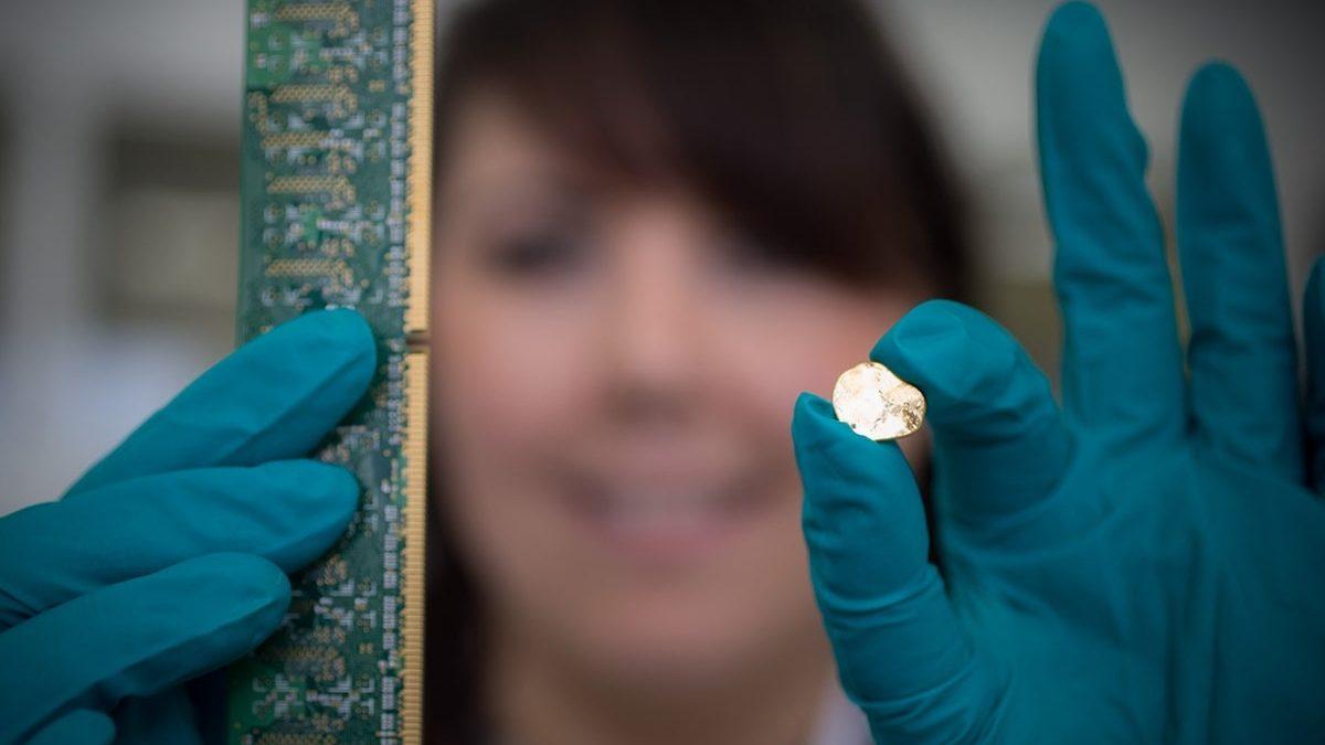 Cebimizde Maden Taşıyoruz: Eski Cep Telefonlarından ve e-Atıklardan Altın ve Gümüş Çıkarılacak