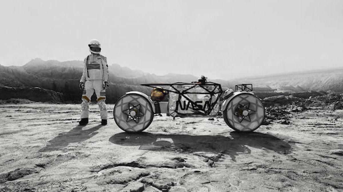 Dünyanın İlk ‘Ay Motosikleti’ Konsepti Tanıtıldı (Astronotları Gönderdik, Motosikleti Eksik Kaldı)
