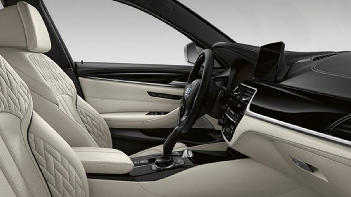 Özellikleriyle Güldürüp Fiyatıyla Üzen BMW 5 Serisi Sedan’ın Dikkat Çeken Özellikleri ve Fiyat Listesi