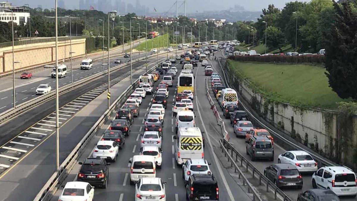 Türkiye’de Trafiğe Kayıtlı Kaç Milyon Araç Bulunduğu Açıklandı