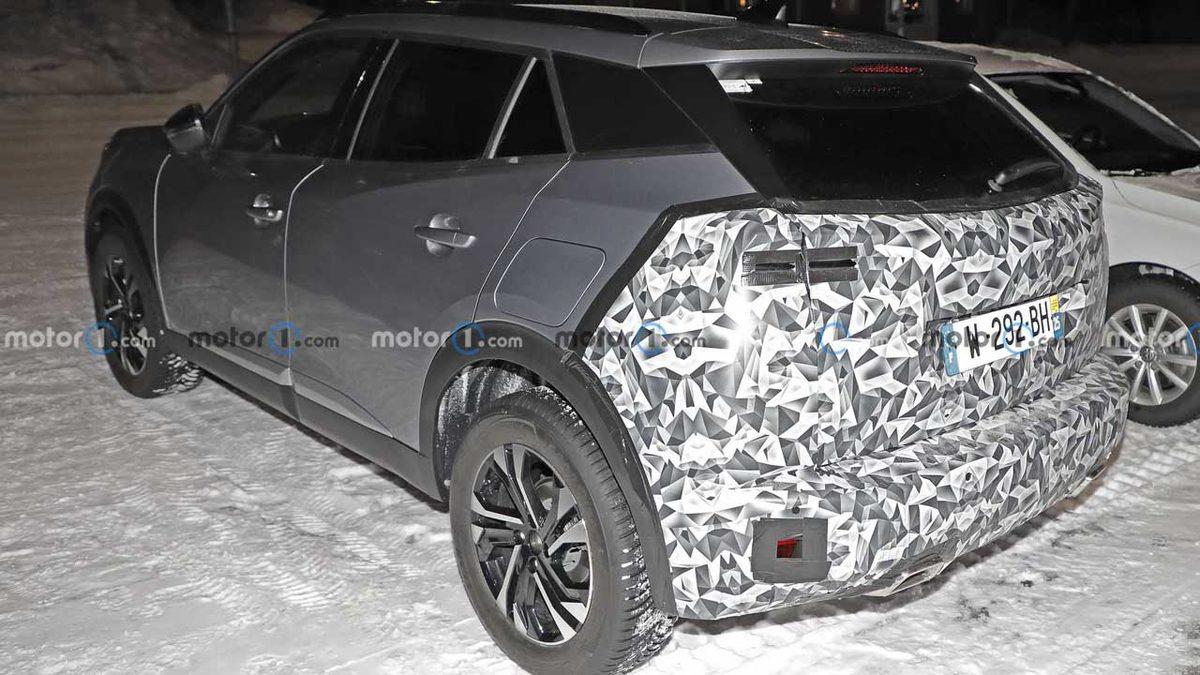 Türkiye’nin En Sevilen SUV’lerinden Peugeot 2008’in Yeni Tasarımı Ortaya Çıktı (En Azından Bir Kısmı Yeni...)