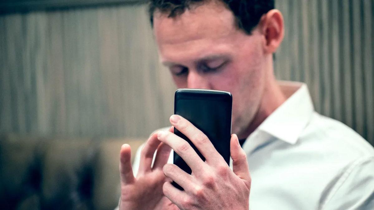 Görme Engelli Bir Ekip Tarafından Geliştirilen Hayat Kolaylaştırıcı Android Uygulaması