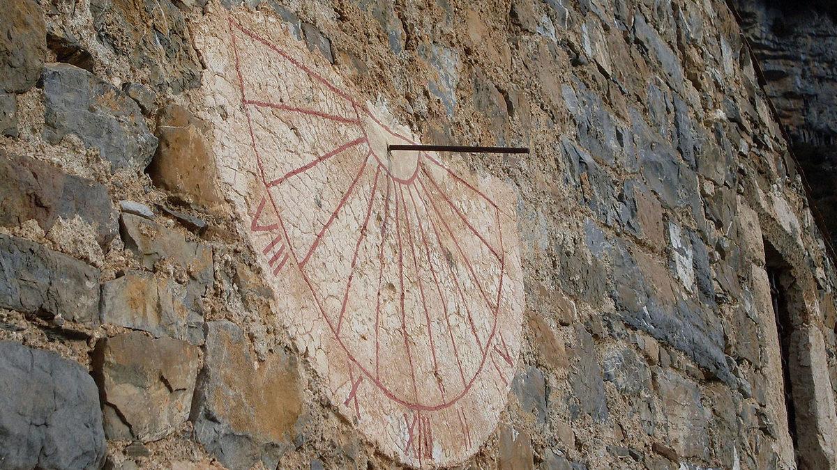 Tüm Dünyada Saatler Sağa Doğru Dönerken Neden Sadece Bir Ülkede Tam Tersi Yönde?