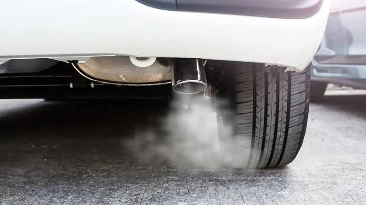 Egzoz Dumanı Solumanın Yalnızca İki Saatte Beyne Zarar Verdiği Ortaya Çıktı: Düşünme Yeteneğimizi Etkileyebilir!