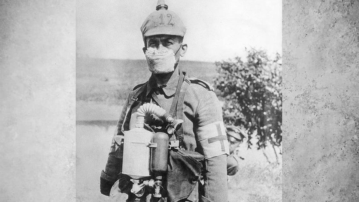 Günümüzde Kadınlarla Özdeşleşmiş Olsa da Başlangıçta Erkekler İçin Geliştirilen Giysiler (Tanga, Etek ve Dahası)