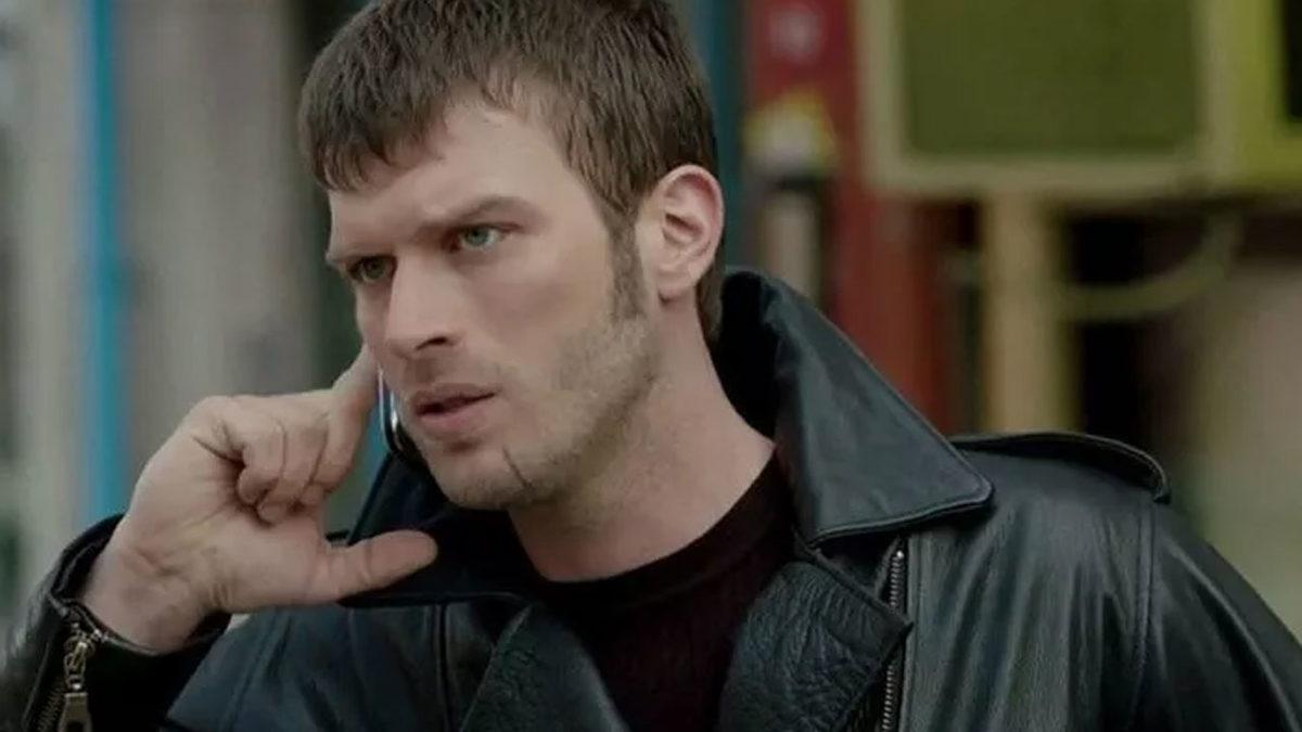 Oynadığı Her Karakterle Hafızalara Kazınan Kıvanç Tatlıtuğ’un En İyi 5 Dizi ve Filmi