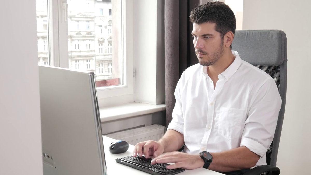 Yargıtay’dan ’Fazla Mesai’ Davaları Hakkında Emsal Karar: İş Bilgisayarınıza İyi Bakın