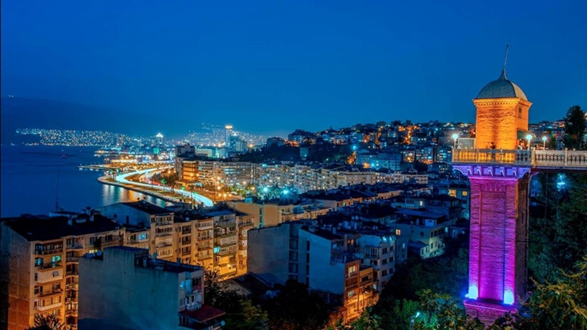 İzmir’in Altında Sinsi Bir Düşman Yatıyor: Bu Fotoğrafta Gördüğünüz Binaların %70’i Yıkılabilir