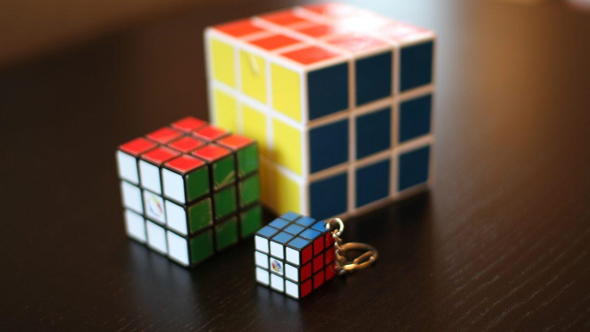 Karmaşık Görünen Rubik Küpleri Aslında Birkaç Basit Adımda Çözmek Mümkün: Peki ama Nasıl?