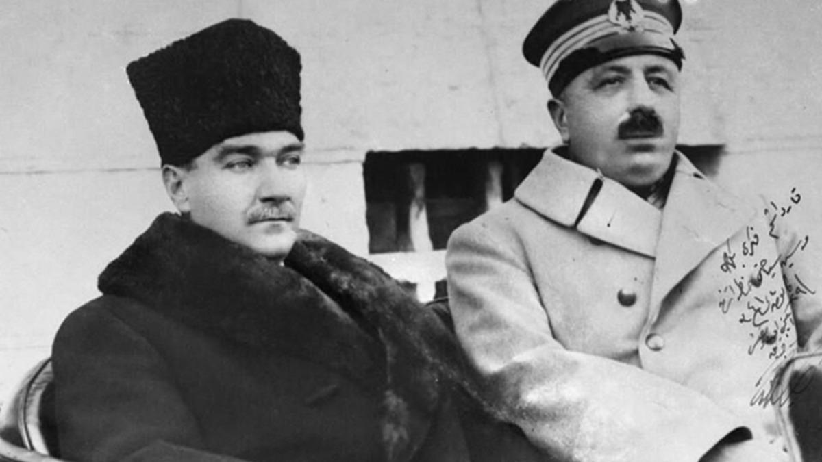 Atatürk’ün Dahiyane Gizli Mesajı: Cumhuriyet’i 29 Ekim’de İlan Etmesinin Özel Sebebi Neydi?