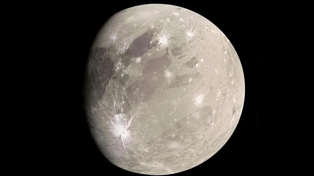 Bilim İnsanları, Uzayda Normal Buzdan Fazla Bulunan Yeni Bir Buz Formu Keşfetti: Sıvı Su Gibi Ama Buz