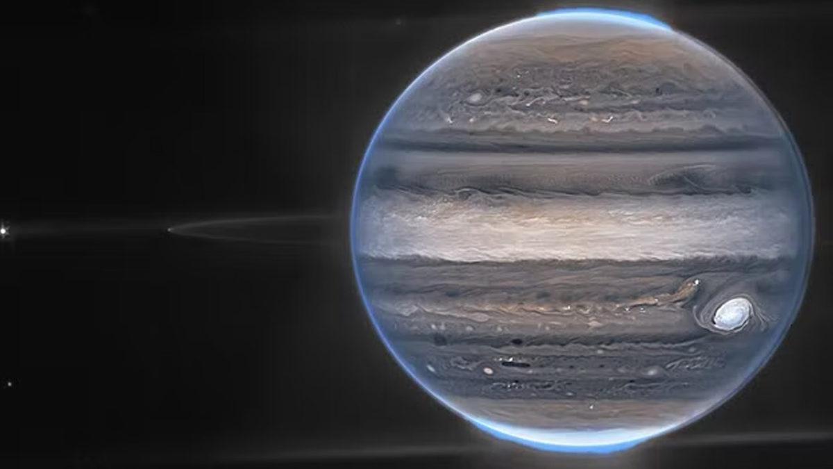 Bilim İnsanları, Uzayda Normal Buzdan Fazla Bulunan Yeni Bir Buz Formu Keşfetti: Sıvı Su Gibi Ama Buz