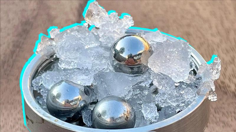 Bilim İnsanları, Uzayda Normal Buzdan Fazla Bulunan Yeni Bir Buz Formu Keşfetti: Sıvı Su Gibi Ama Buz