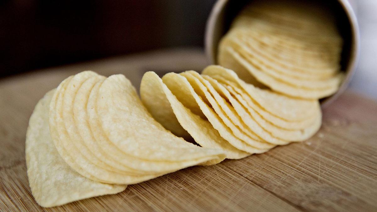 Pringles Cipslerinin Şekli Neden Diğer Cipslerin Şeklinden Daha Farklı?