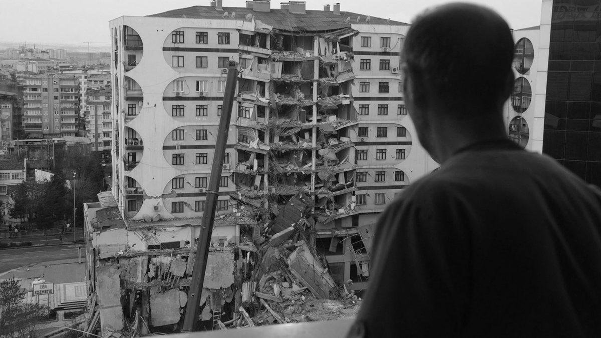 AKUT Yetkililerine Sorduk: Depremden Önce, Sonra ve Deprem Sırasında Neler Yapmalıyız?