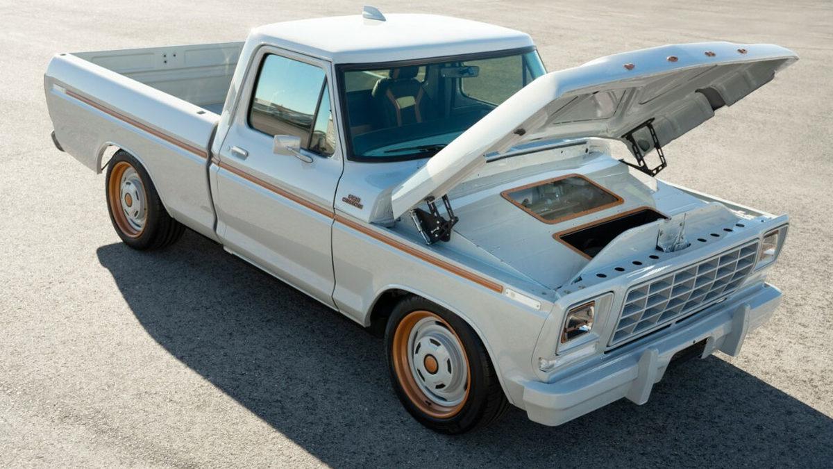 Ford, Neredeyse Tüm Amerikan Filmlerinde Yer Alan Külüstür Kamyonetinin ’Elektrikli’ Versiyonunu Tanıttı