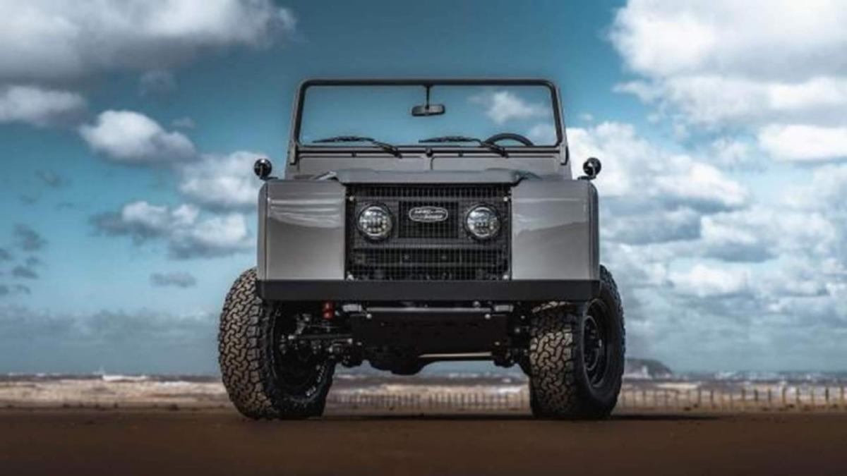 Bugatti’nin Eski Tasarımcısından Land Rover Defender’a Dokunuş: Karşınızda Beach Cruiser