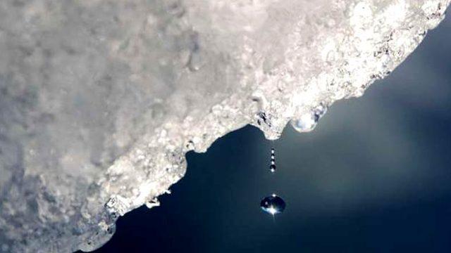 Küresel Isınma Kuzey Kutbu’nu Kaplayan Buzulları 3 Kat Daha Hızlı Eritiyor