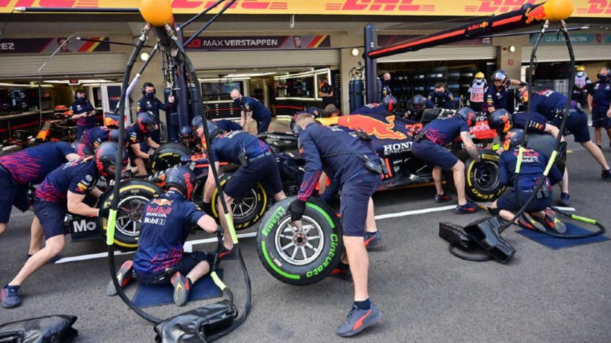 Red Bull, Meksika’da Sürprize İzin Vermedi: Meksika’da Kazanan Verstappen ve Red Bull