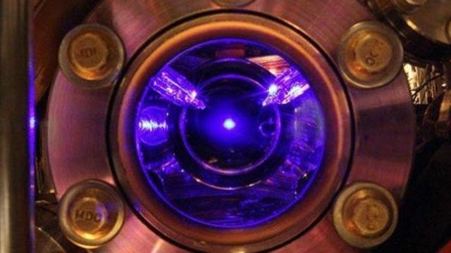 Kıyamete Kadar Zamanı Doğru Gösteren Saat