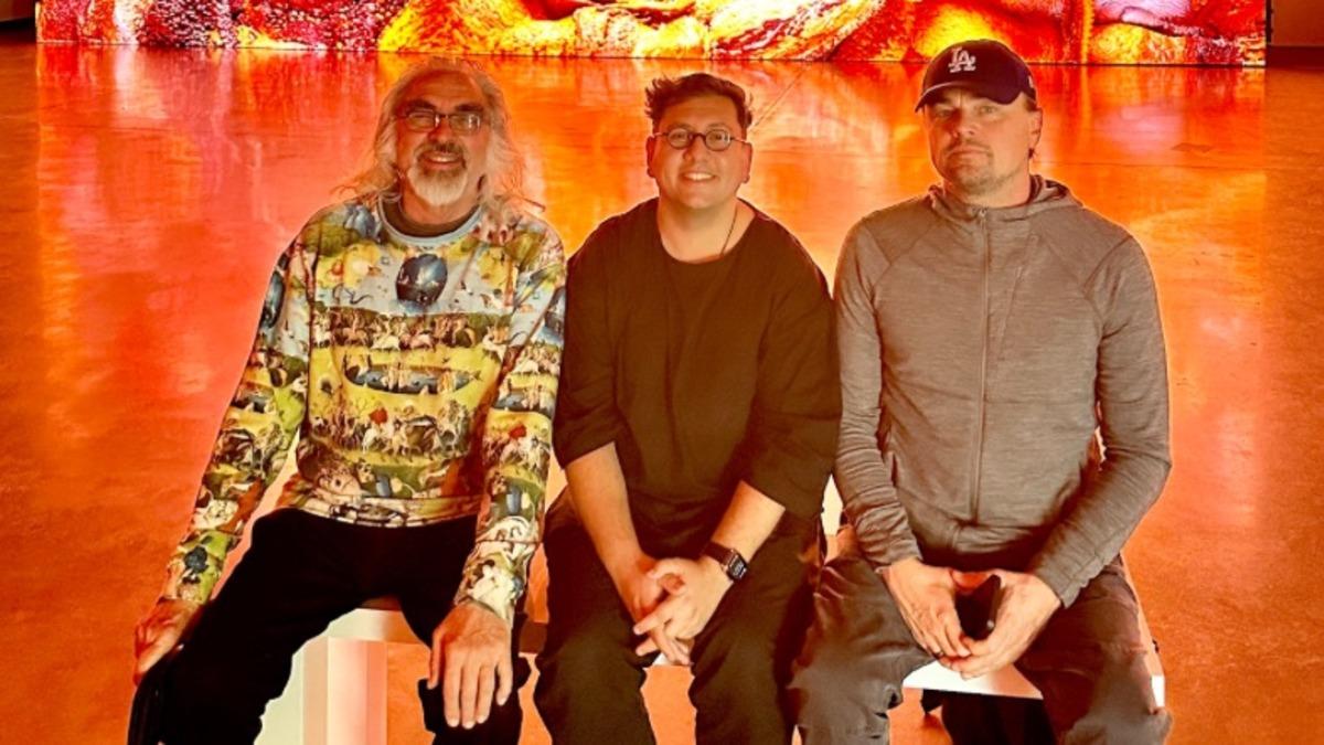 Sanatçı Refik Anadol, Leonardo DiCaprio’nun da Katıldığı Sergiyle Depremzede Çocuklar İçin Destek Topladı